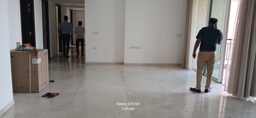 Room in 3 BHK Apartment at Hiranandani Heritage Tower, Powai – for Sale