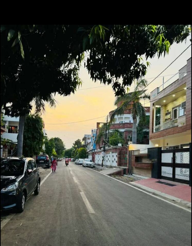 Exterior View, gomti nagar 5 Bedroom 8500 Sq.Ft. Villa In Gomti Nagar Lucknow 8353367