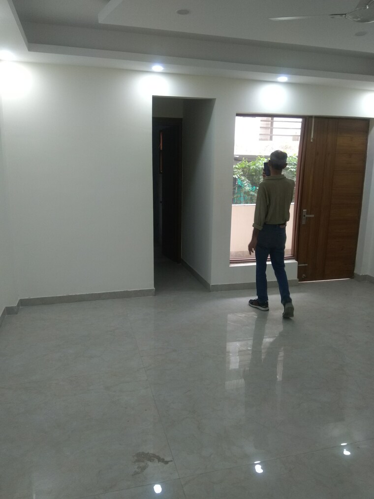 undefined, sector 43 3 Bedroom 250 Sq.Yd. Builder Floor In Sector 43 Faridabad 8353390