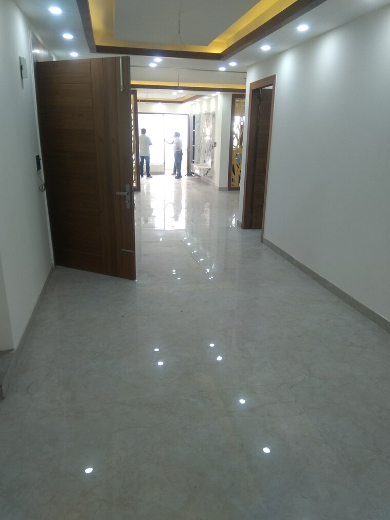 undefined, sector 43 3 Bedroom 250 Sq.Yd. Builder Floor In Sector 43 Faridabad 8353390