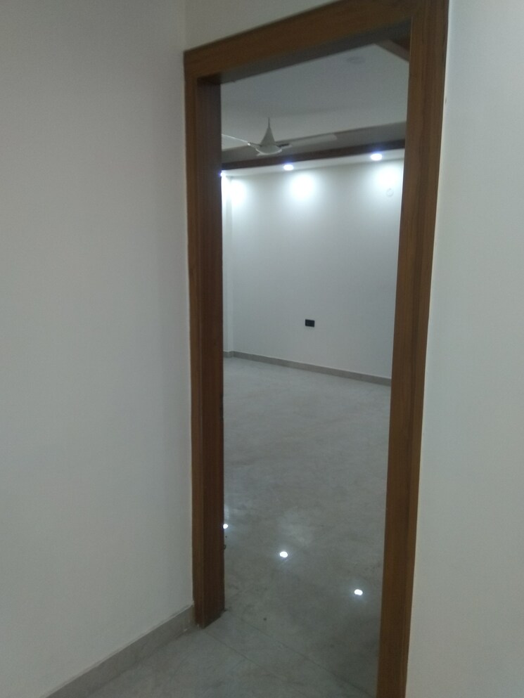 undefined, sector 43 3 Bedroom 250 Sq.Yd. Builder Floor In Sector 43 Faridabad 8353390