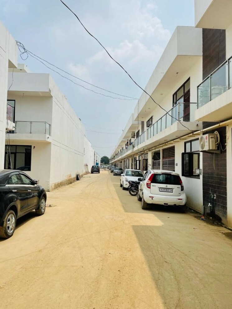  Parking, akj-novel-valley 3.5 Bedroom 2000 Sq.Ft. Villa In Sector 16b Greater Noida Greater Noida 8353401