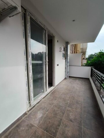 Building Lobby in 2 BHK Builder Floor at Sector 38 – for Rent