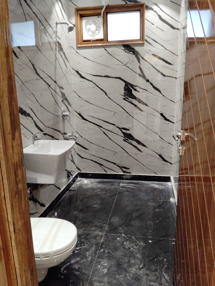 Attached Bathroom, south delhi 4 Bedroom 3206 Sq.Ft. Apartment In South Delhi Delhi 8353622