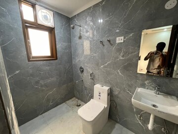 Attached Bathroom in 2 BHK Apartment at Saket – for Rent