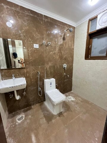Attached Bathroom in 2 BHK Apartment at Saket – for Rent