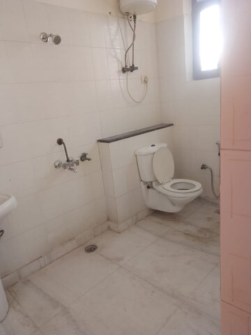 Bathroom in 5 BHK Apartment at Sector 47 – for Rent