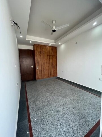 Room in 3 BHK Apartment at Saket – for Rent