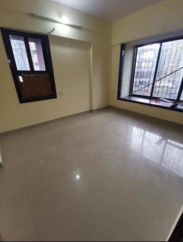 Bedroom in 2 BHK Apartment at Shree Vallabh Tower, Malad West – for Rent