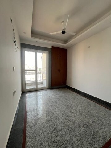 Room in 3 BHK Apartment at Saket – for Rent