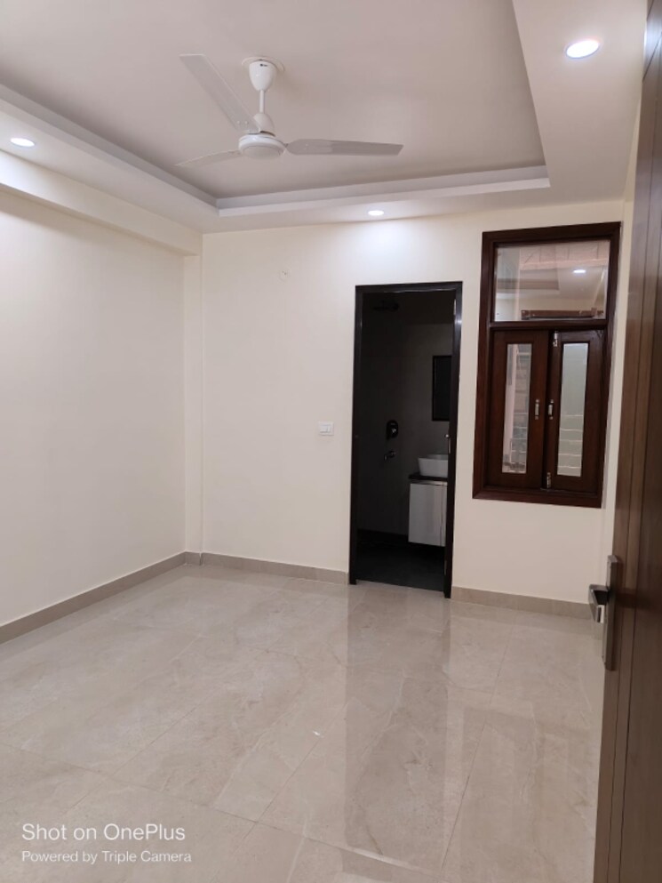 Room, saket 3 Bedroom 1500 Sq.Ft. Apartment In Saket Delhi 8353880