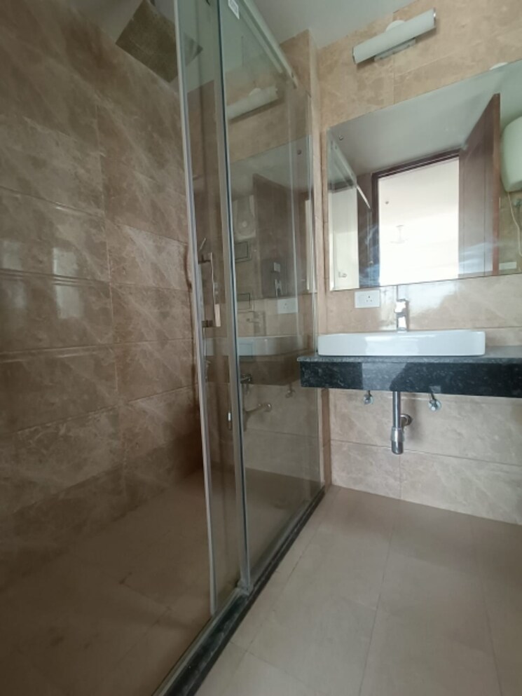 Bathroom, dwarka 4 Bedroom 1850 Sq.Ft. Apartment In Dwarka Delhi 8353957