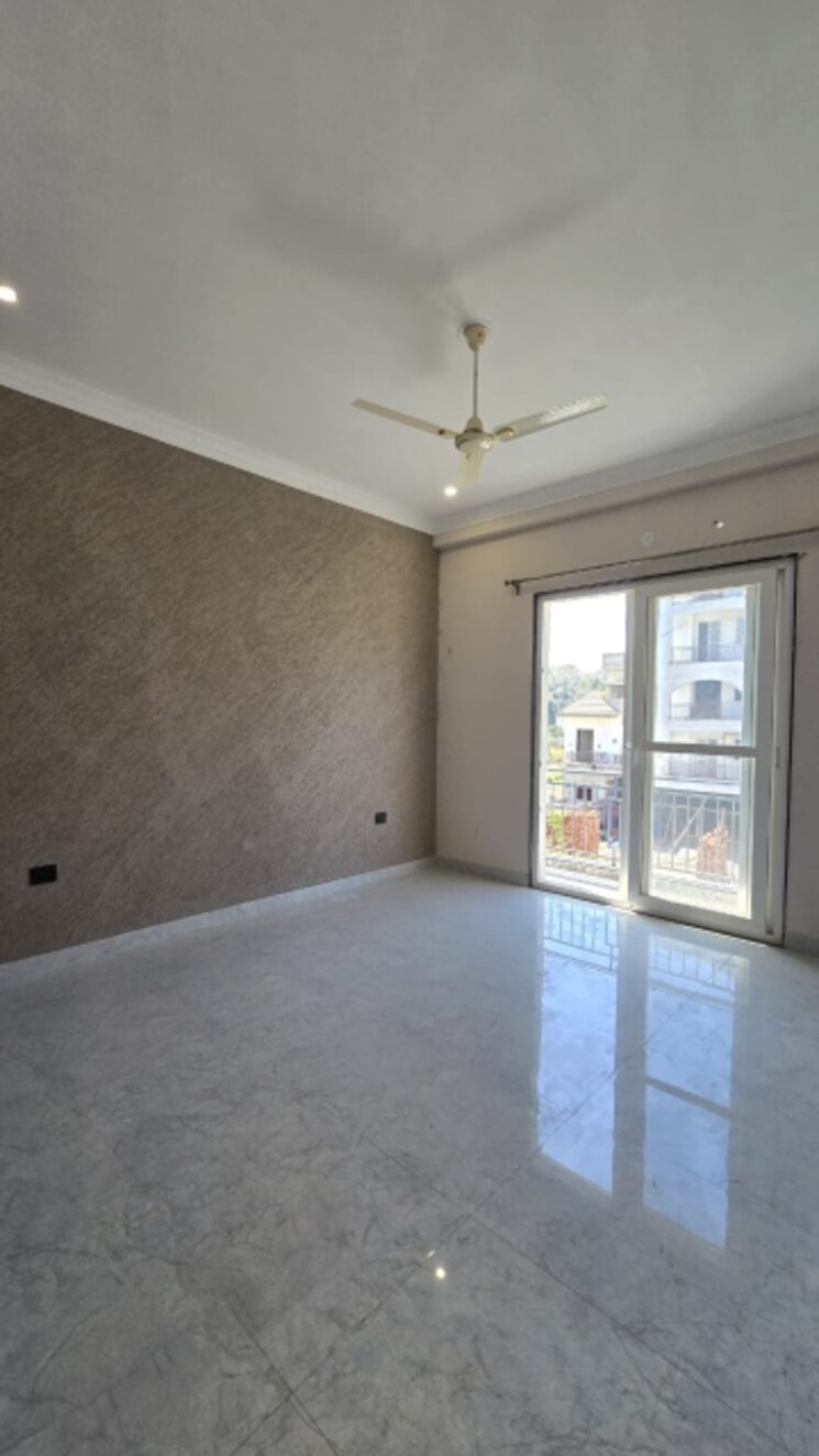 Room, dwarka 3 Bedroom 1950 Sq.Ft. Apartment In Dwarka Delhi 8353982