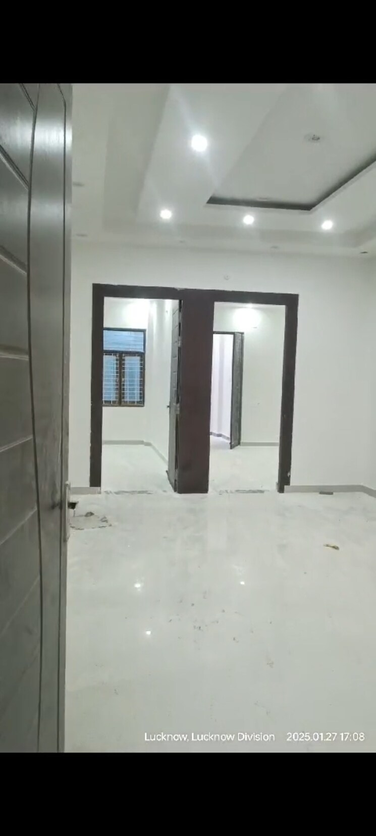 Room, indira nagar 4 Bedroom 2250 Sq.Ft. Independent House In Indira Nagar Lucknow 8353981