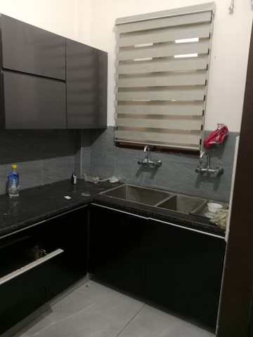 Kitchen in 1.5 BHK Builder Floor at Ansals Sushant City – for Rent