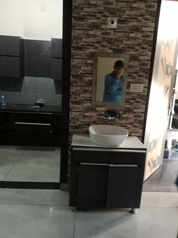 Living Room in 1.5 BHK Builder Floor at Ansals Sushant City – for Rent