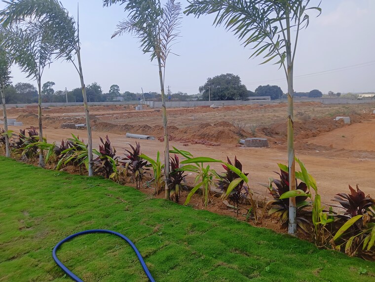 Garden, kadthal  200 Sq.Yd. Plot In Kadthal Hyderabad 8354070