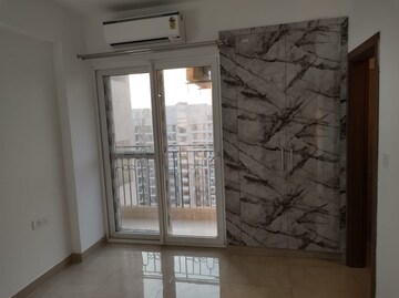 Room in 3 BHK Apartment at ATS Nobility, Sector 4, Greater Noida – for Rent