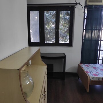 Furnished Amenities in 3 BHK Builder Floor at Safdarjang Enclave – for Rent
