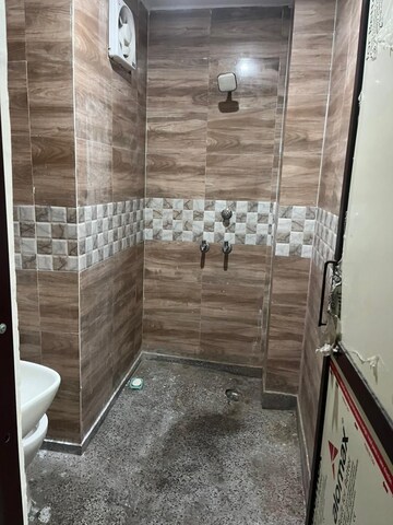 Bathroom in 2 BHK Builder Floor at Palm Residency Chhatarpur, Chattarpur – for Rent
