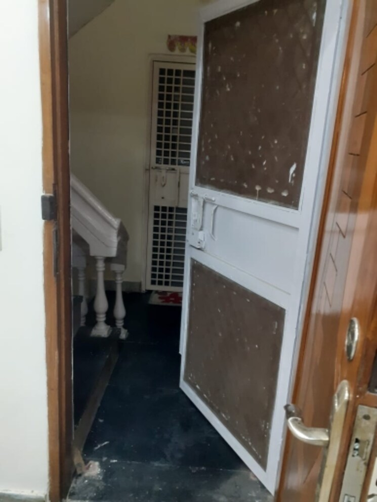 Bathroom, gagan vihar 2 Bedroom 1300 Sq.Ft. Builder Floor In Gagan Vihar Delhi 8354156