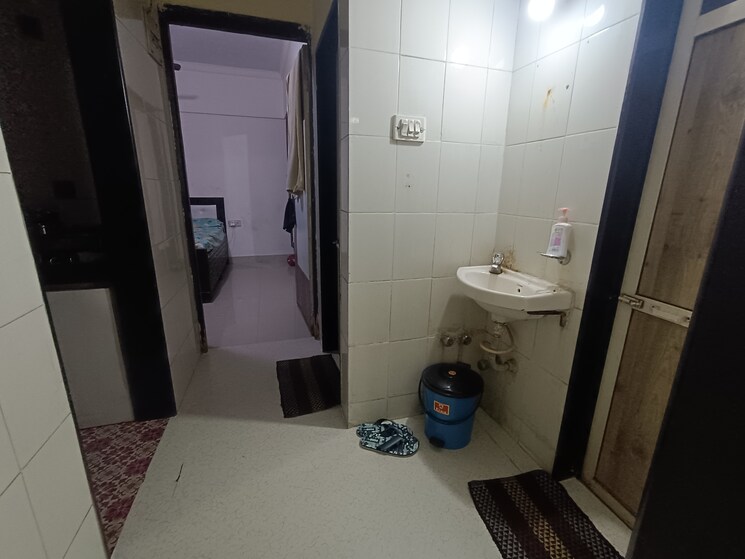 Bathroom, kurla west 1 Bedroom 630 Sq.Ft. Apartment In Kurla West Mumbai 8354164