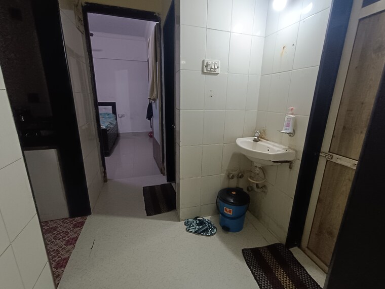 Bathroom, kurla west 1 Bedroom 630 Sq.Ft. Apartment In Kurla West Mumbai 8354164