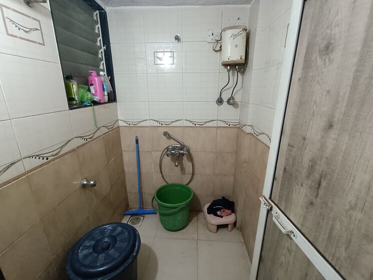 Bathroom, kurla west 1 Bedroom 630 Sq.Ft. Apartment In Kurla West Mumbai 8354164