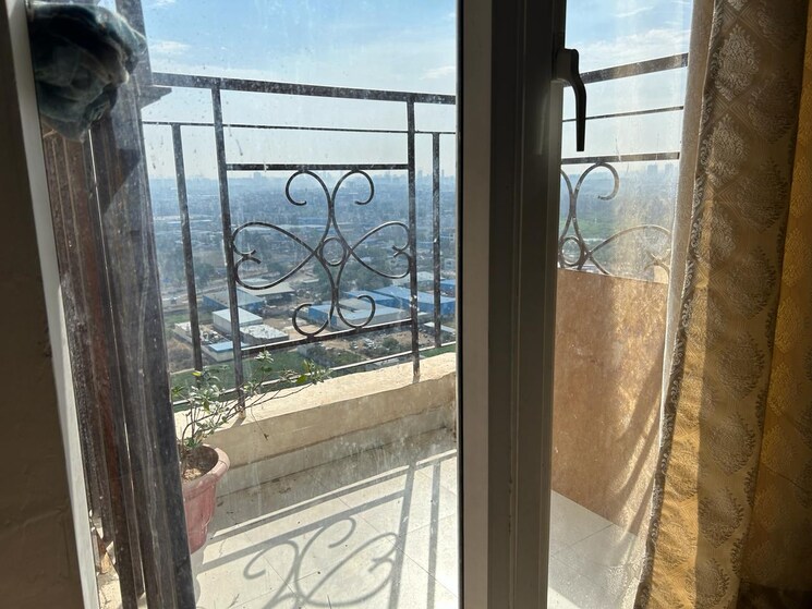 Balcony, suncity-avenue-76 2 Bedroom 735 Sq.Ft. Apartment In Sector 76 Gurgaon 8354187