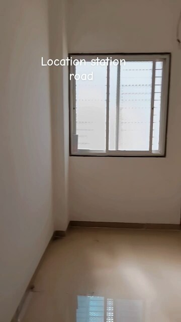 Room in 2 BHK Apartment at Railway Station – for Rent