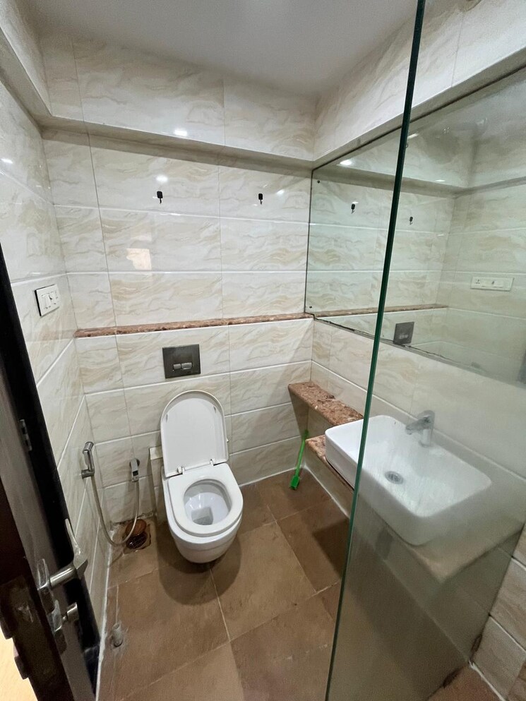 Bathroom, vijay-laxmi-sai-elegance 3 Bedroom 1440 Sq.Ft. Apartment In Andheri East Mumbai 8354196