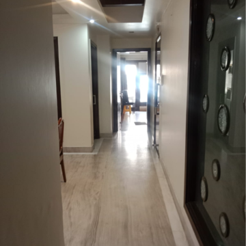 Building Lobby in 3 BHK Builder Floor at Pamposh Enclave – for Rent