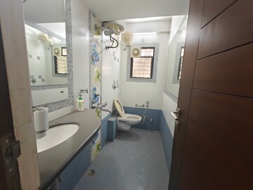Attached Bathroom in 3 BHK Apartment at Dharampeth – for Rent