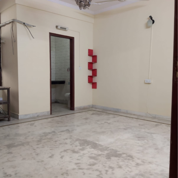 Room in 3 BHK Builder Floor at Kalkaji – for Rent