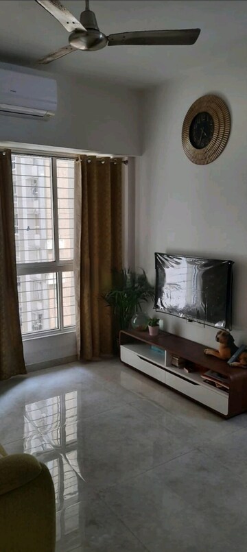 1 BHK Apartment For Rent in Lodha Amara, Kolshet Road