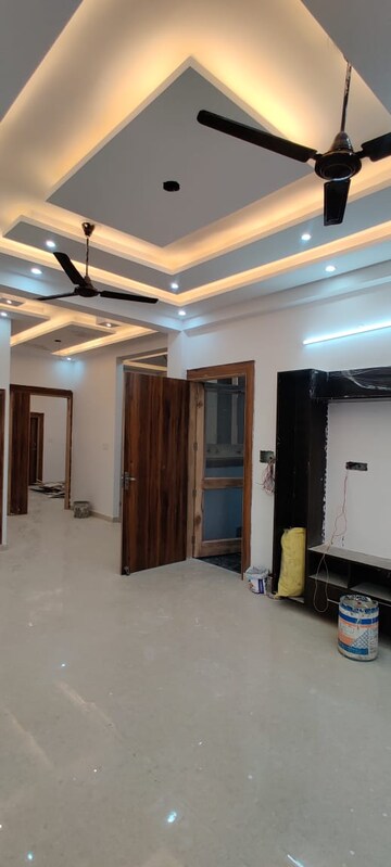 Room in 4 BHK Villa at Sahastradhara Road – for Sale