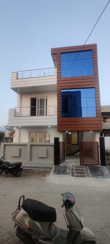4 BHK Villa – Exterior View View at Sahastradhara Road - for Sale