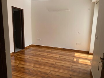 Room in 4 BHK Villa at Sahastradhara Road – for Sale