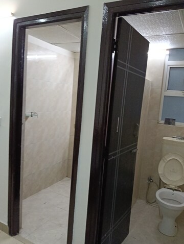Building Lobby in 2 BHK Apartment at AVL 36 Gurgaon, Sector 36 – for Rent