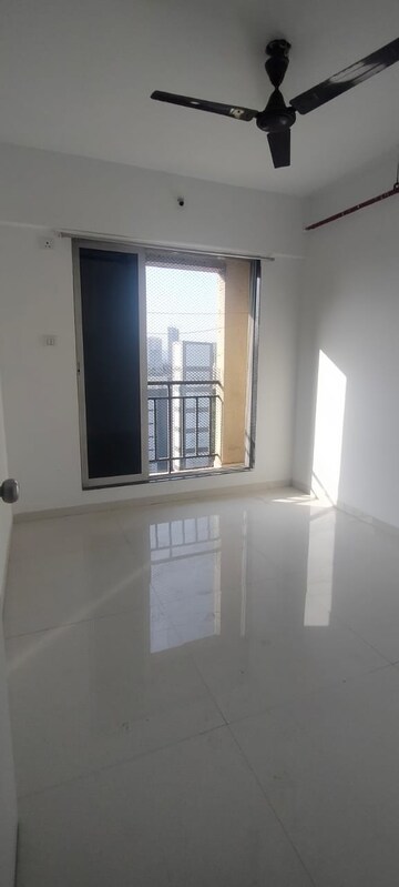 Room in 1 BHK Apartment at Vihang Golden Hills, Owale – for Rent