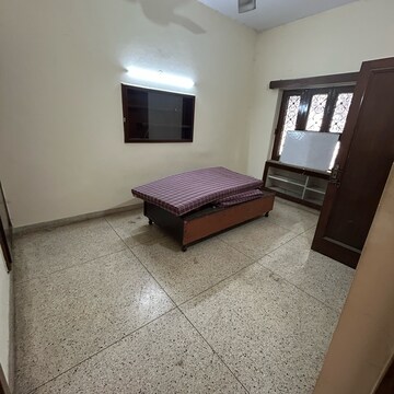Living Room in 2 BHK Builder Floor at South Extension ii – for Rent