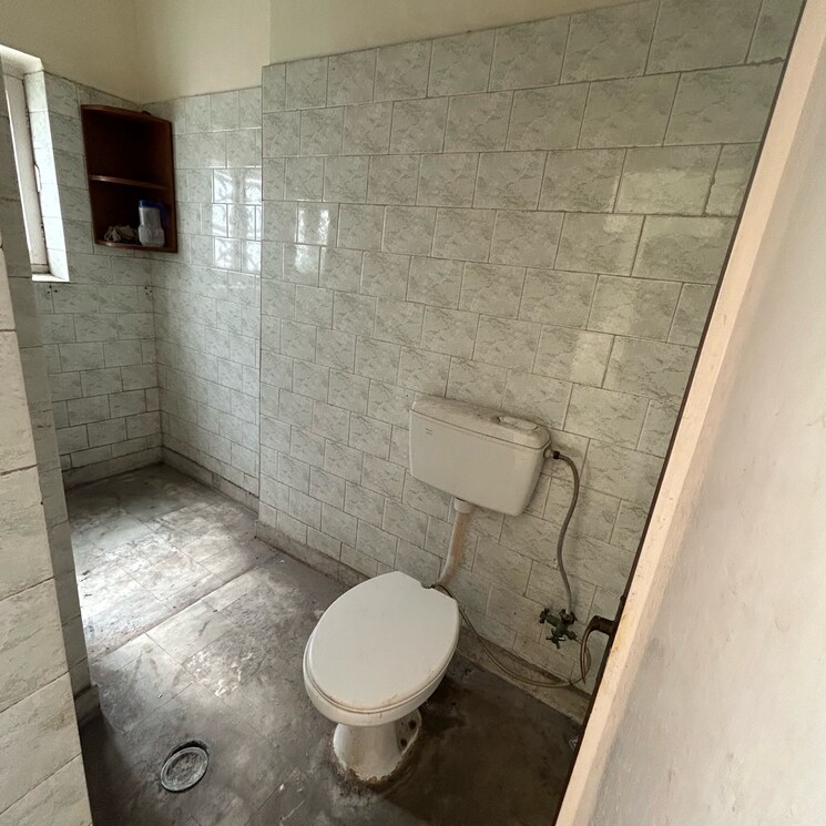 Bathroom, south extension ii 2 Bedroom 1800 Sq.Ft. Builder Floor In South Extension ii Delhi 8354434