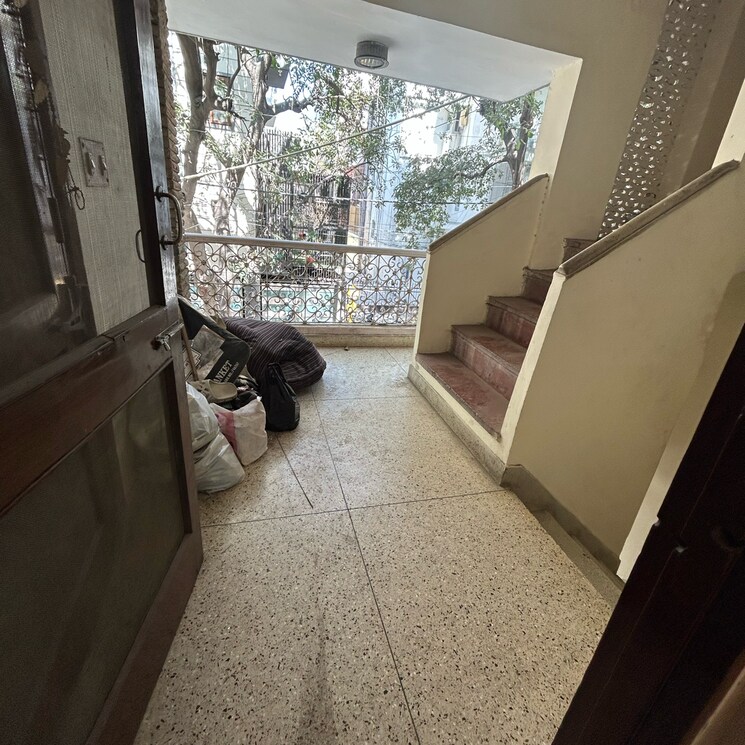 Balcony, south extension ii 2 Bedroom 1800 Sq.Ft. Builder Floor In South Extension ii Delhi 8354434