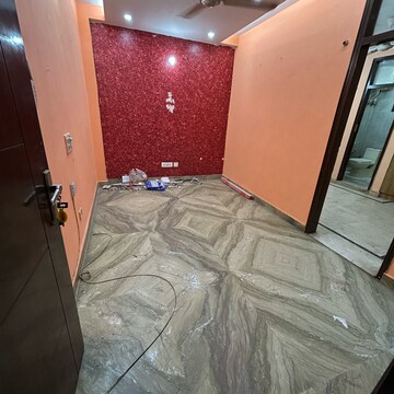 Bedroom in 2 BHK Builder Floor at Kotla Mubarakpur – for Rent