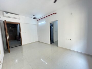 Room in 1 BHK Apartment at Rosa Elite, Bhayandarpada – for Rent