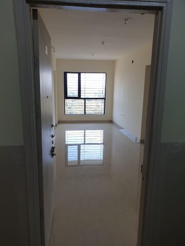Room in 1 BHK Apartment at Rosa Elite, Bhayandarpada – for Rent