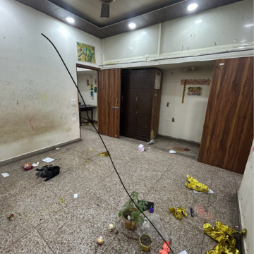 Parking in 1.5 BHK Builder Floor at Kotla Mubarakpur – for Rent