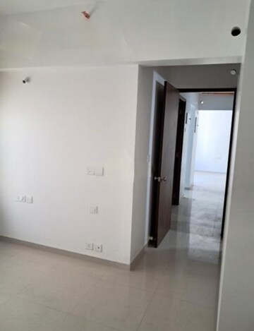 2 BHK Apartment For Rent in Kalpataru Immensa, Kolshet Road