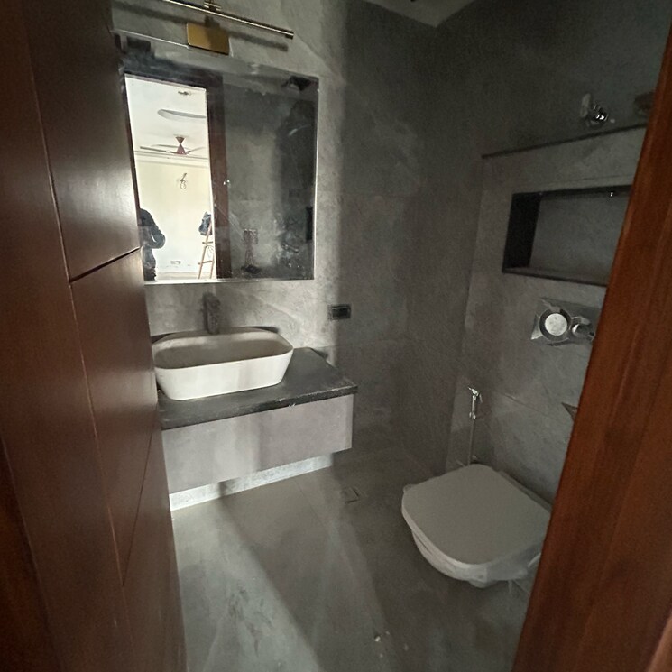 Bathroom, south extension i 3 Bedroom 1800 Sq.Ft. Builder Floor In South Extension I Delhi 8354470