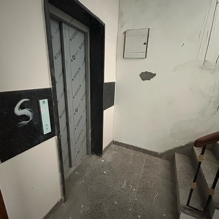 Other, south extension i 3 Bedroom 1800 Sq.Ft. Builder Floor In South Extension I Delhi 8354470